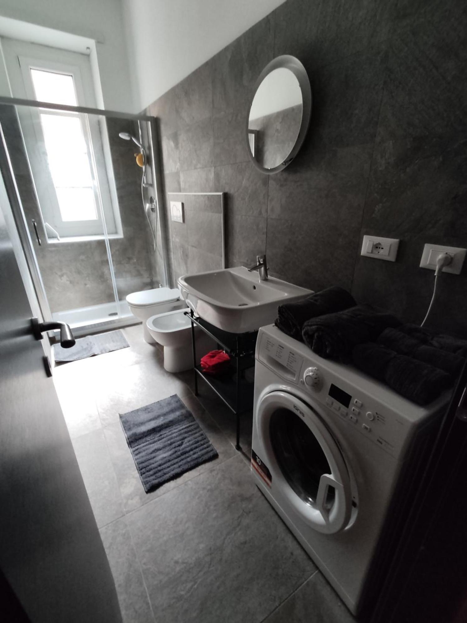 Bell'Appartamento In Cit Turin, Interamente Ristrutturato Bagian luar foto